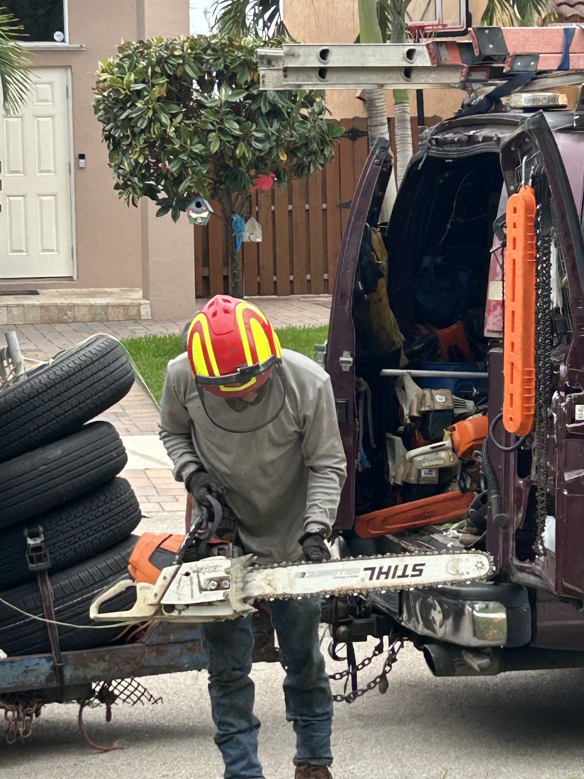 Saw maintenance between cuts